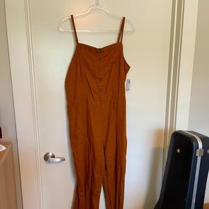 Old Navy | Sleeveless Jumpsuit in Rust Orange
